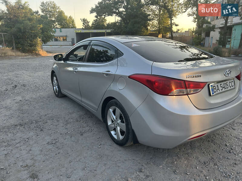 Седан Hyundai Elantra 2012 в Николаеве