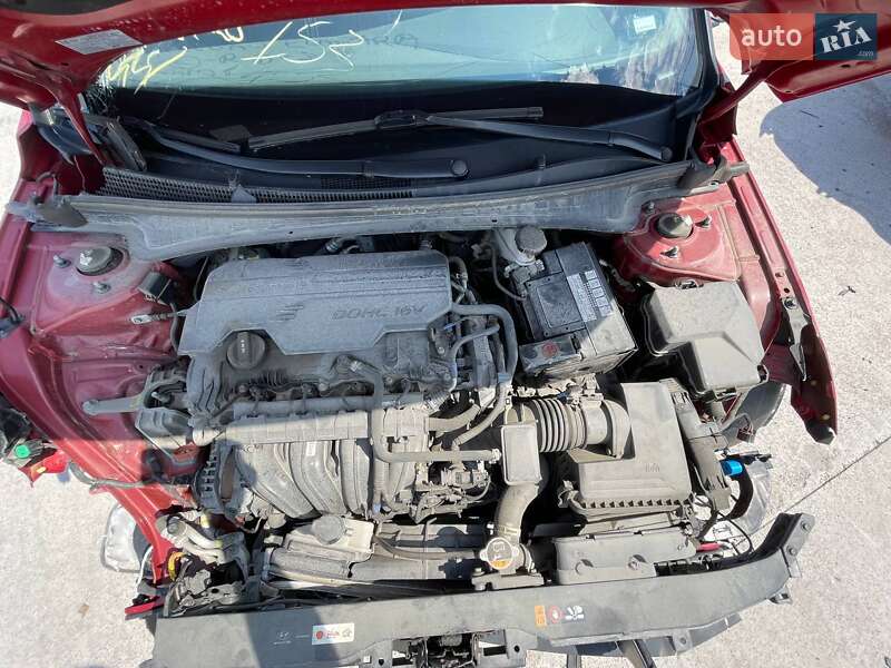 Седан Hyundai Elantra 2021 в Киеве