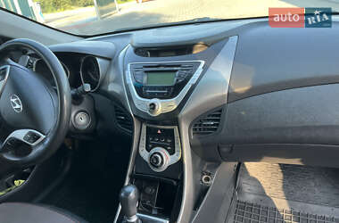 Седан Hyundai Elantra 2011 в 