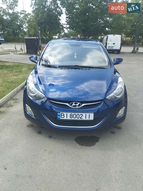 Седан Hyundai Elantra 2011 в Лубнах