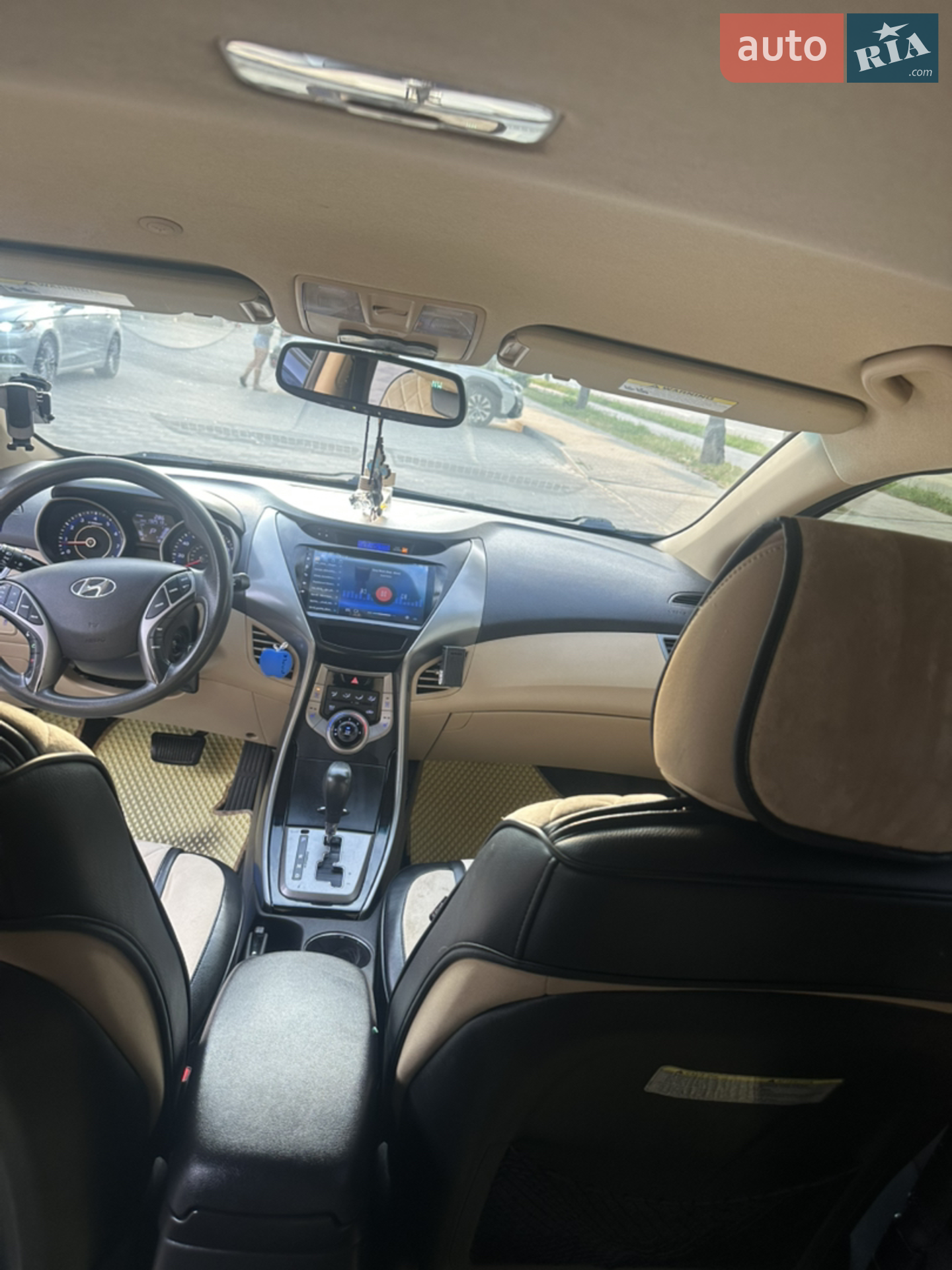 2012 Hyundai Elantra - мініатюра 8