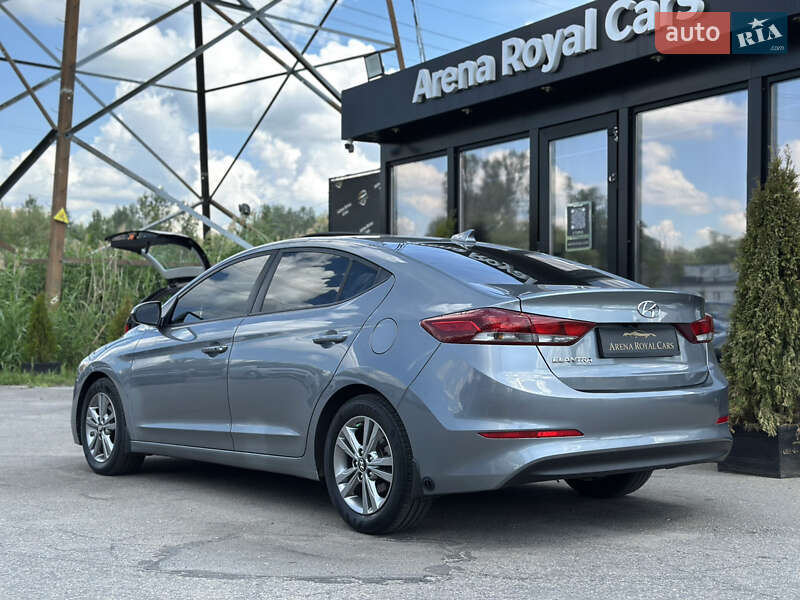 Седан Hyundai Elantra 2017 в Харкові
