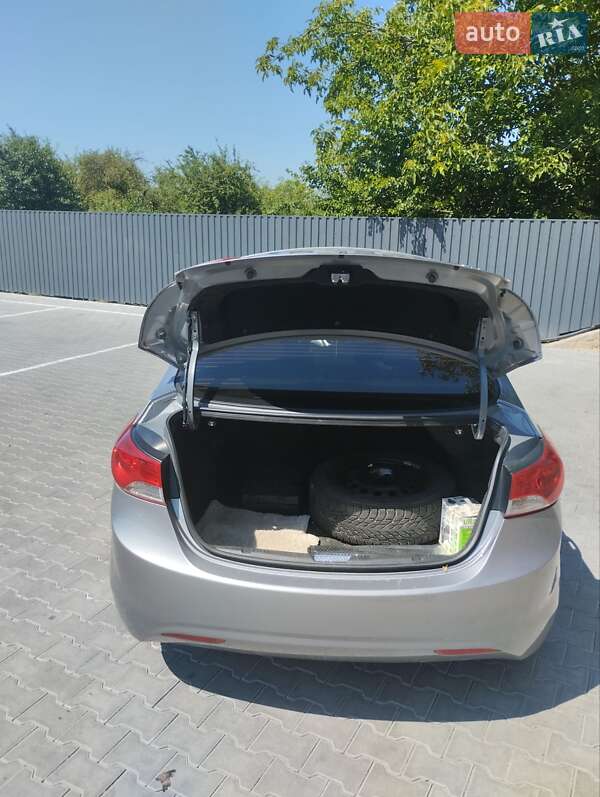 Седан Hyundai Elantra 2012 в Вінниці