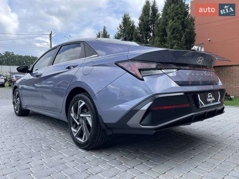 Седан Hyundai Elantra 2024 в Виннице