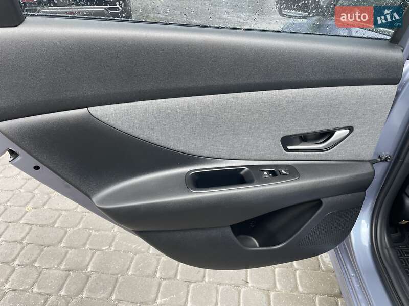 Седан Hyundai Elantra 2024 в Виннице
