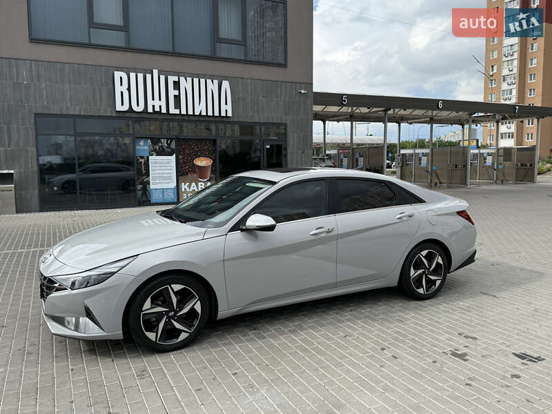 Седан Hyundai Elantra 2020 в 