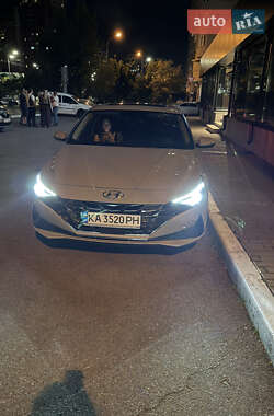 Седан Hyundai Elantra 2020 в 