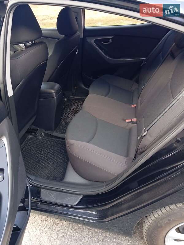 Седан Hyundai Elantra 2012 в Кременчуге