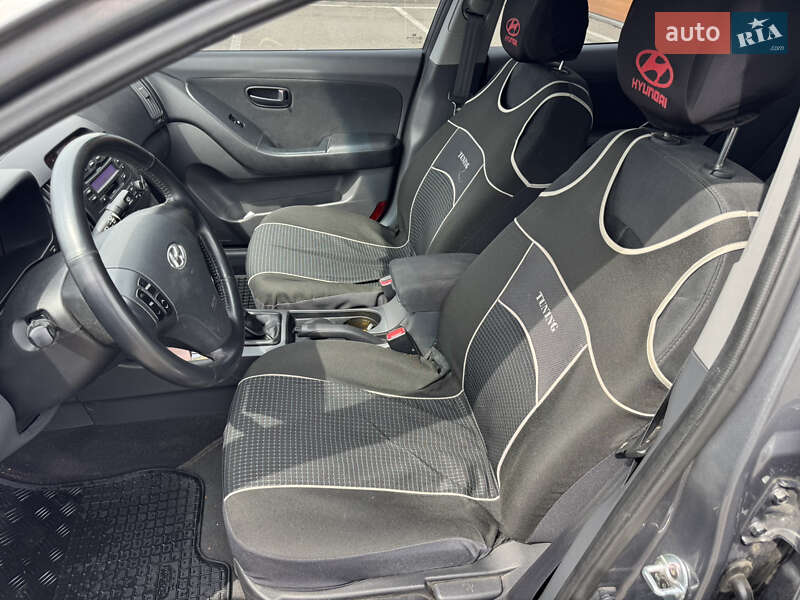 Седан Hyundai Elantra 2008 в Киеве