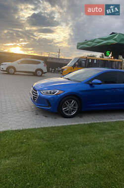 Седан Hyundai Elantra 2016 в 
