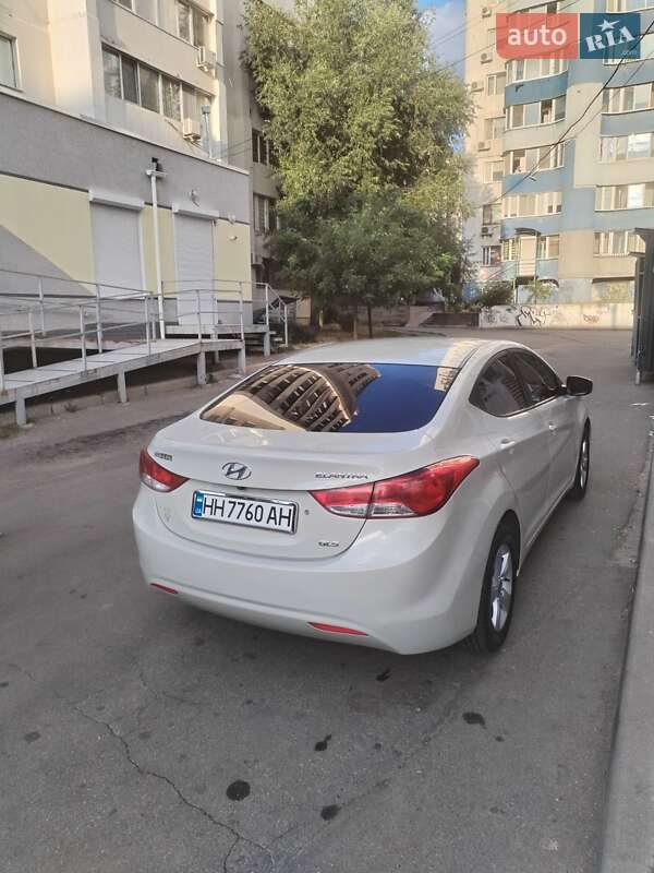 Седан Hyundai Elantra 2012 в Одессе