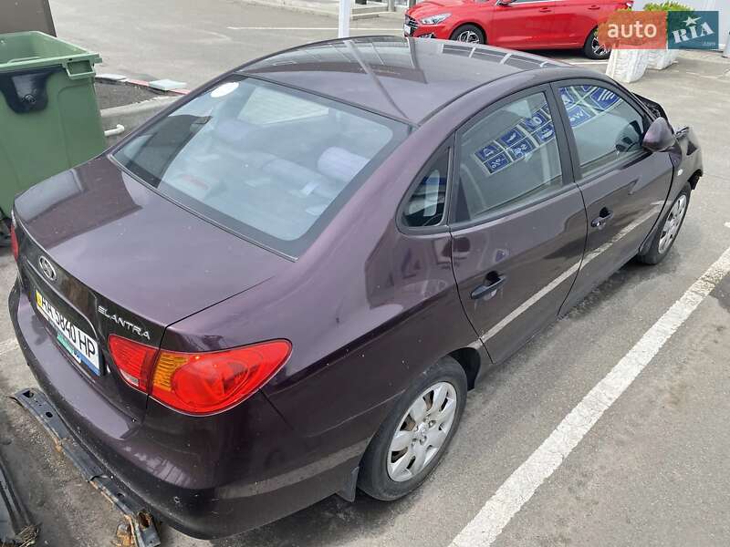 Седан Hyundai Elantra 2008 в Киеве