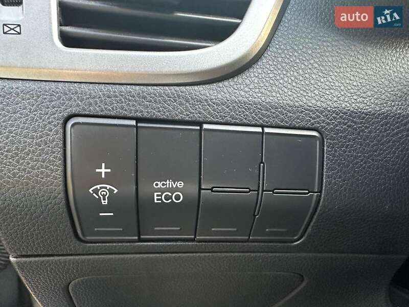 Хэтчбек Hyundai Elantra 2014 в Киеве
