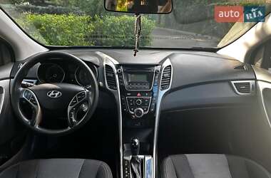Хэтчбек Hyundai Elantra 2014 в 