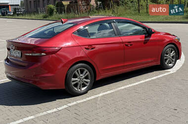 Седан Hyundai Elantra 2017 в 