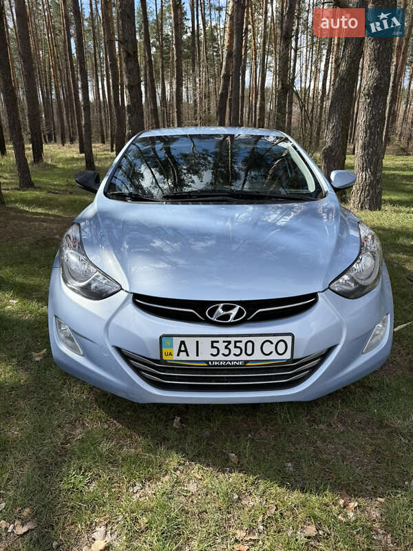 Hyundai Elantra 2013
