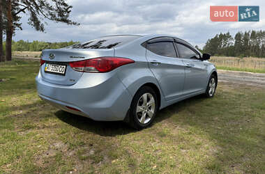 Седан Hyundai Elantra 2013 в 