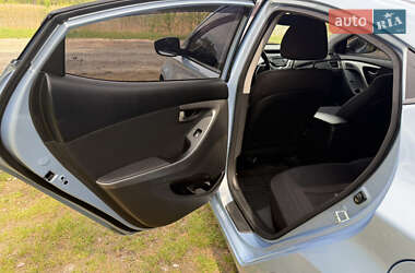 Седан Hyundai Elantra 2013 в 