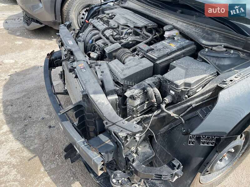 Седан Hyundai Elantra 2021 в Києві