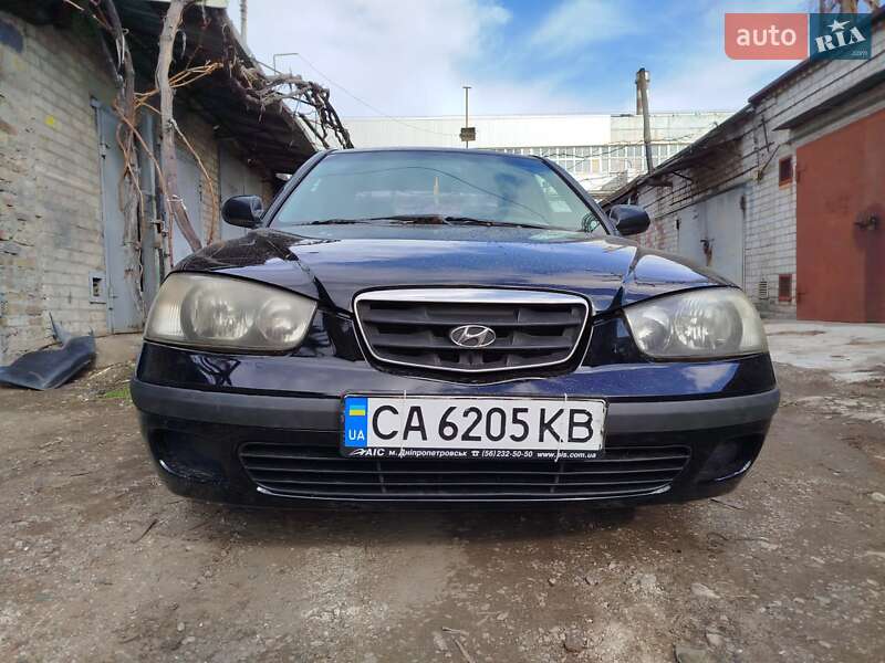 Hyundai Elantra 2001