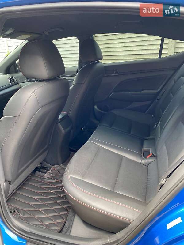 Седан Hyundai Elantra 2016 в Борисполі