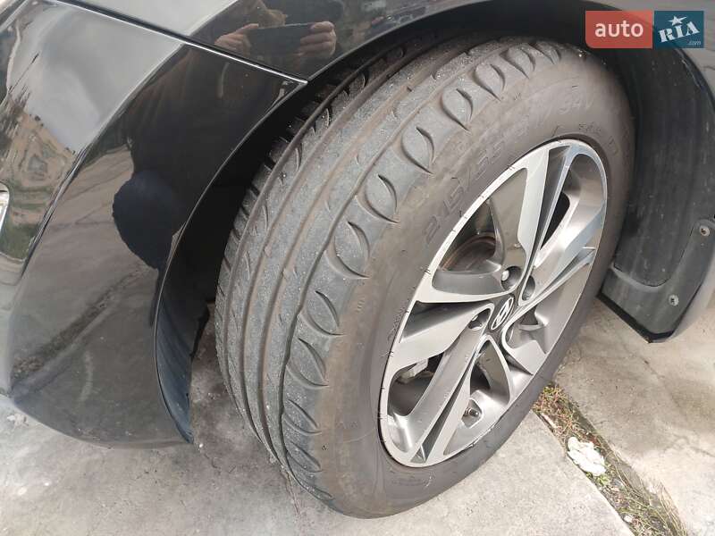 Седан Hyundai Elantra 2014 в Запорожье