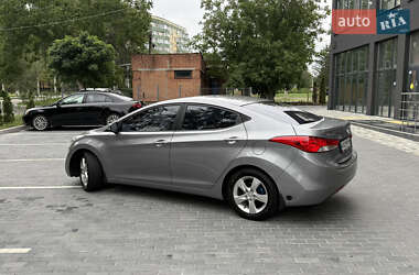 Седан Hyundai Elantra 2012 в 
