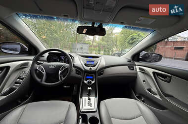 Седан Hyundai Elantra 2012 в 