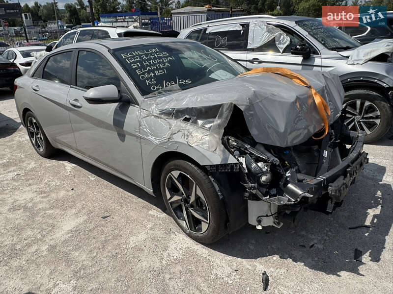 Седан Hyundai Elantra 2021 в Киеве