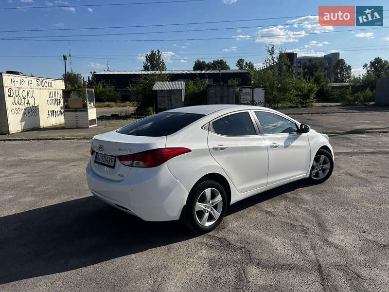 Седан Hyundai Elantra 2012 в Днепре
