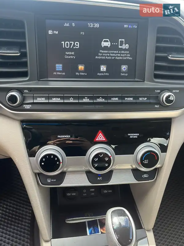 Hyundai Elantra 2018 VIN 5NPD84LF8KH409290 фото оголошення 15 з 61
