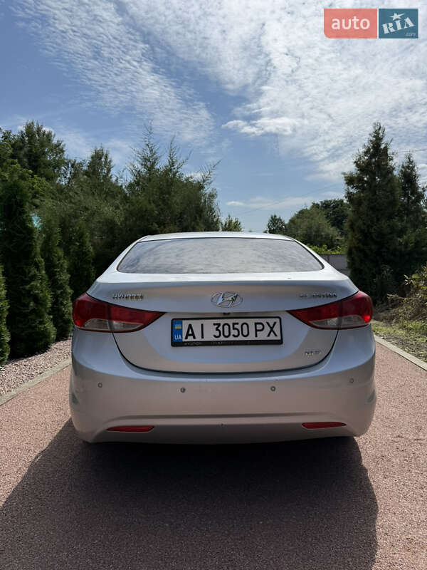 Седан Hyundai Elantra 2011 в Житомире