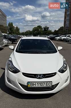 Седан Hyundai Elantra 2012 в Киеве