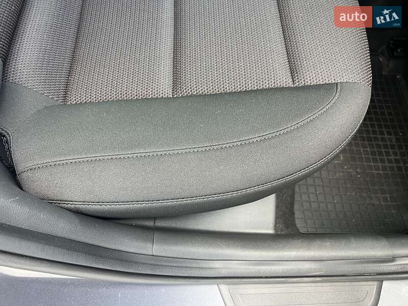 Седан Hyundai Elantra 2019 в Киеве
