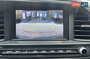 Седан Hyundai Elantra 2019 в 
