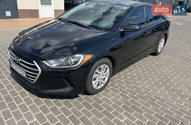 Седан Hyundai Elantra 2017 в Киеве