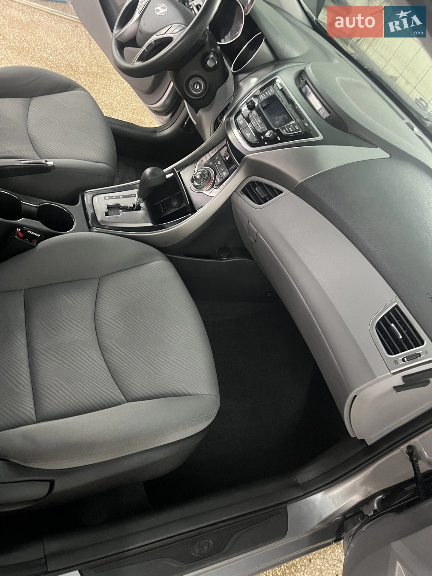 2013 Hyundai Elantra - мініатюра 5