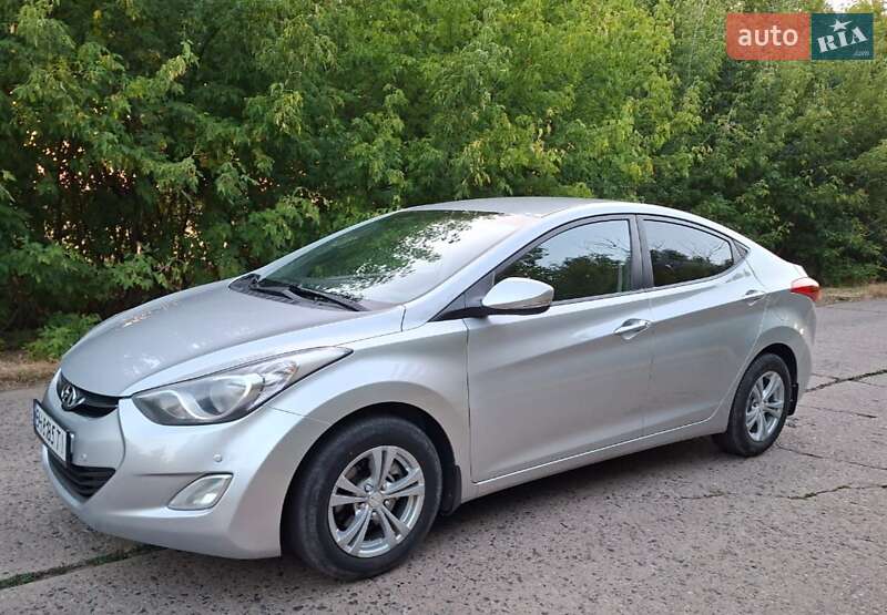 Седан Hyundai Elantra 2011 в Ананьеве