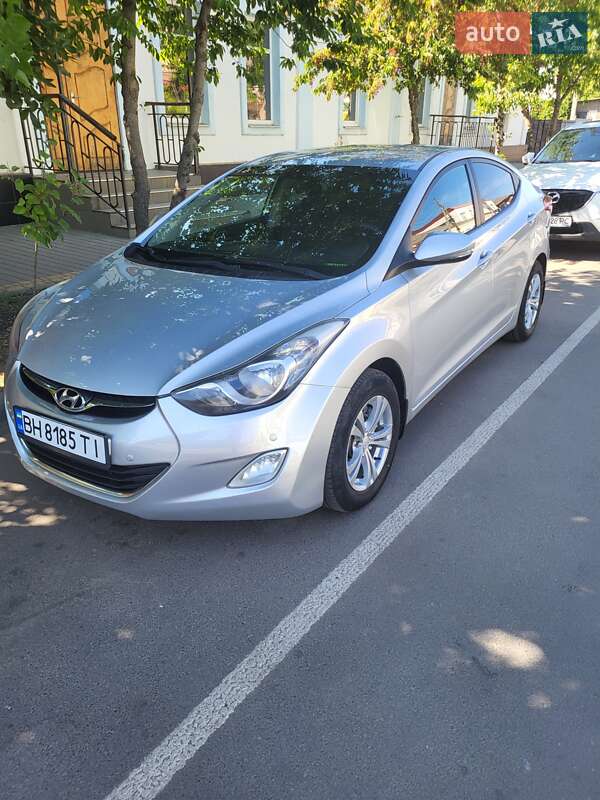 Седан Hyundai Elantra 2011 в Ананьеве