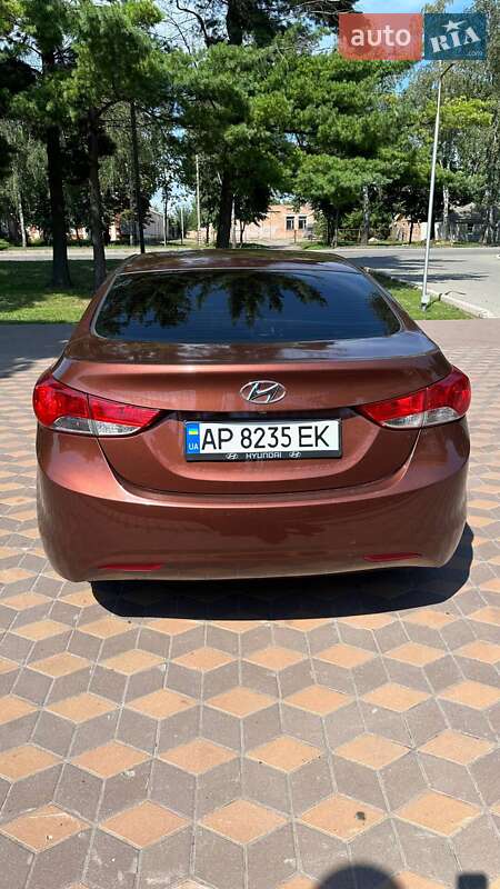Седан Hyundai Elantra 2012 в Лубнах