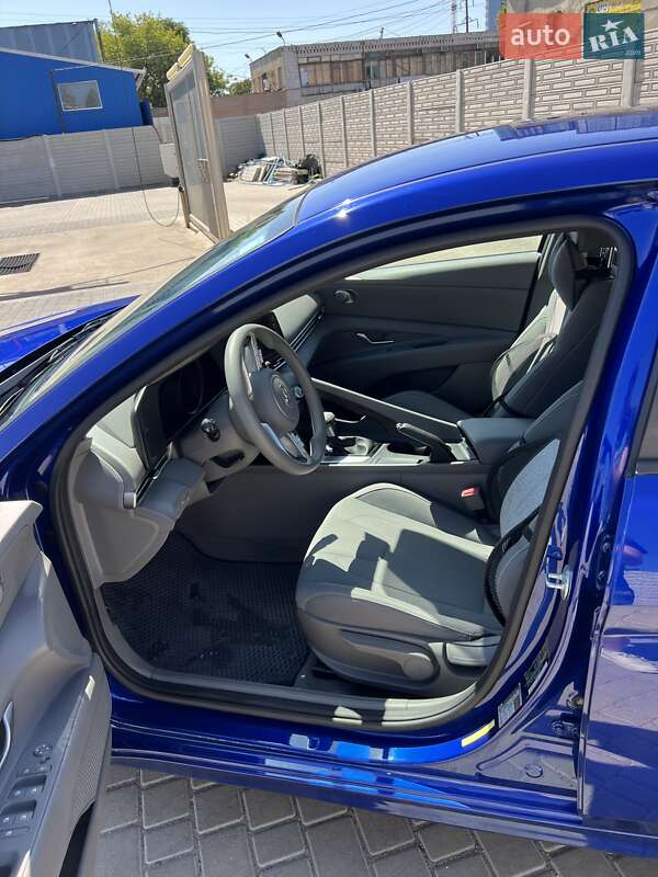 Седан Hyundai Elantra 2021 в Одессе