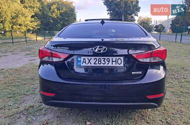 Седан Hyundai Elantra 2014 в 