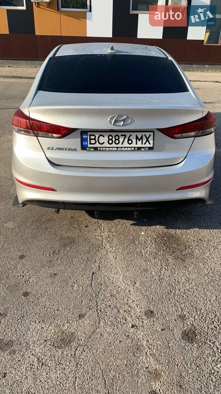 2016 Hyundai Elantra - мініатюра 19
