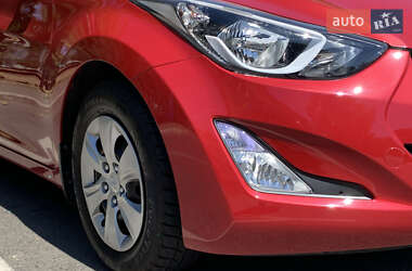 Седан Hyundai Elantra 2014 в 