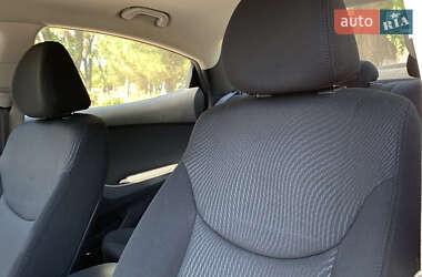 Седан Hyundai Elantra 2014 в 