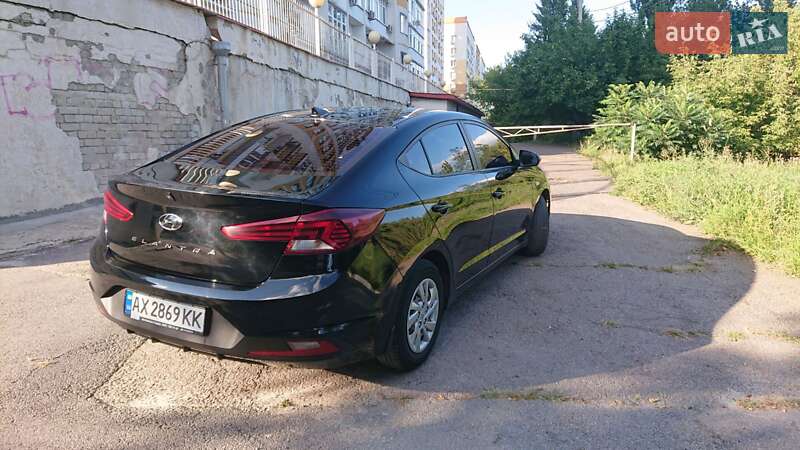 Седан Hyundai Elantra 2019 в Харькове