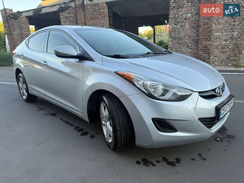 Hyundai Elantra 2013