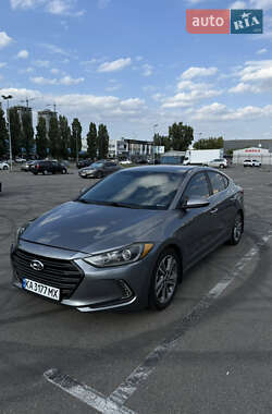 Седан Hyundai Elantra 2016 в Киеве