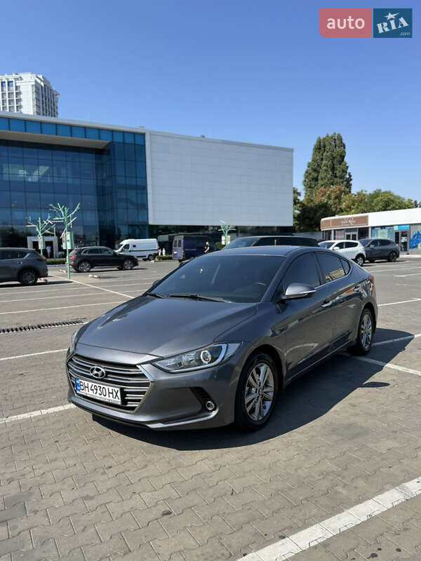 Hyundai Elantra 2018