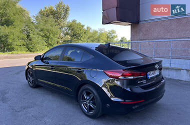 Седан Hyundai Elantra 2016 в 
